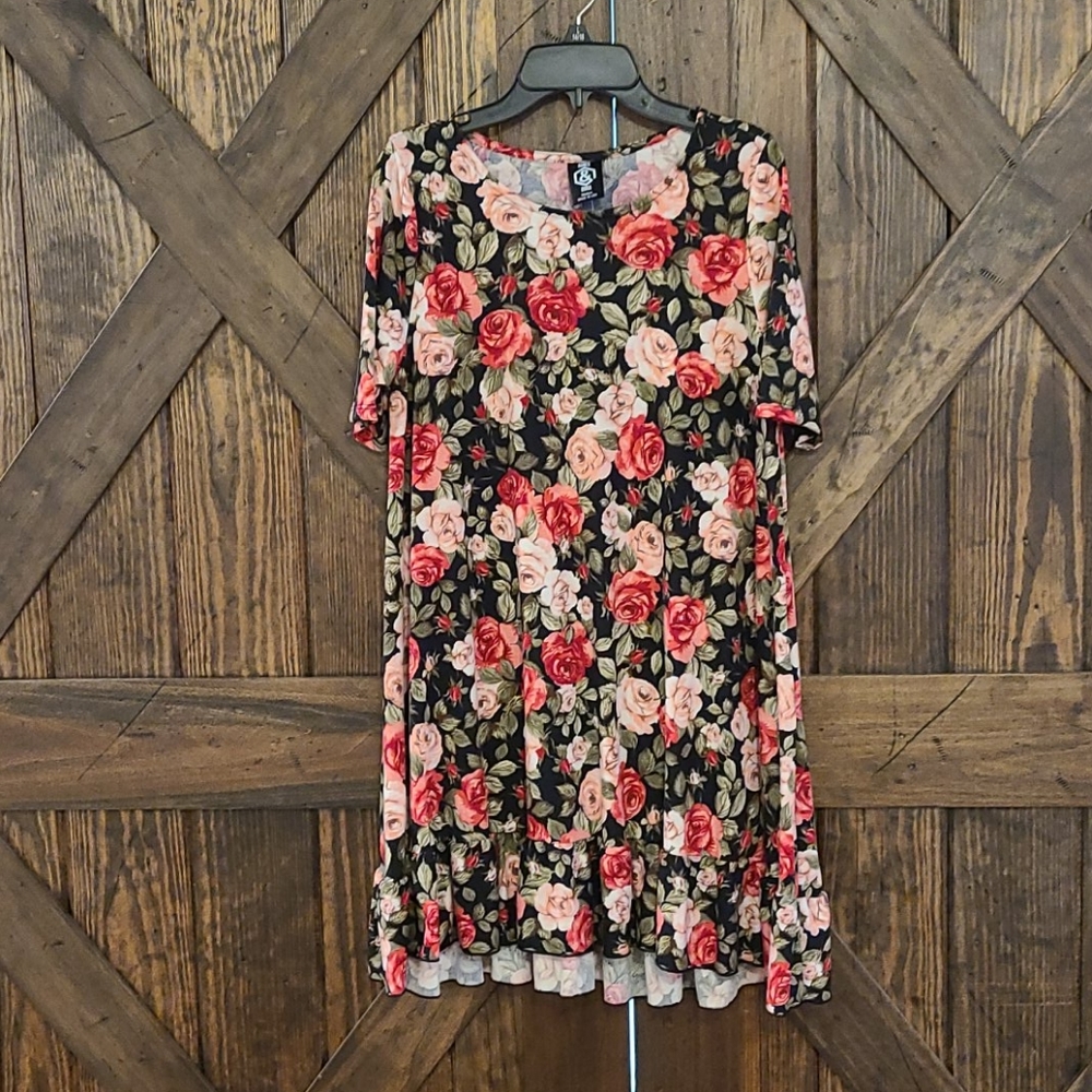 Medium Agnes & Dora Ruffle Tunic Black Floral